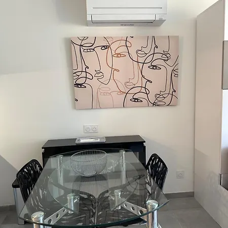 Superbe Climatise Sur Le Port De Apartment Hyeres